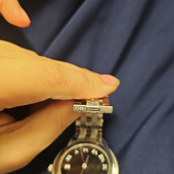 Gucci G-Timeless watch (unisex) - Picture 6 of 8